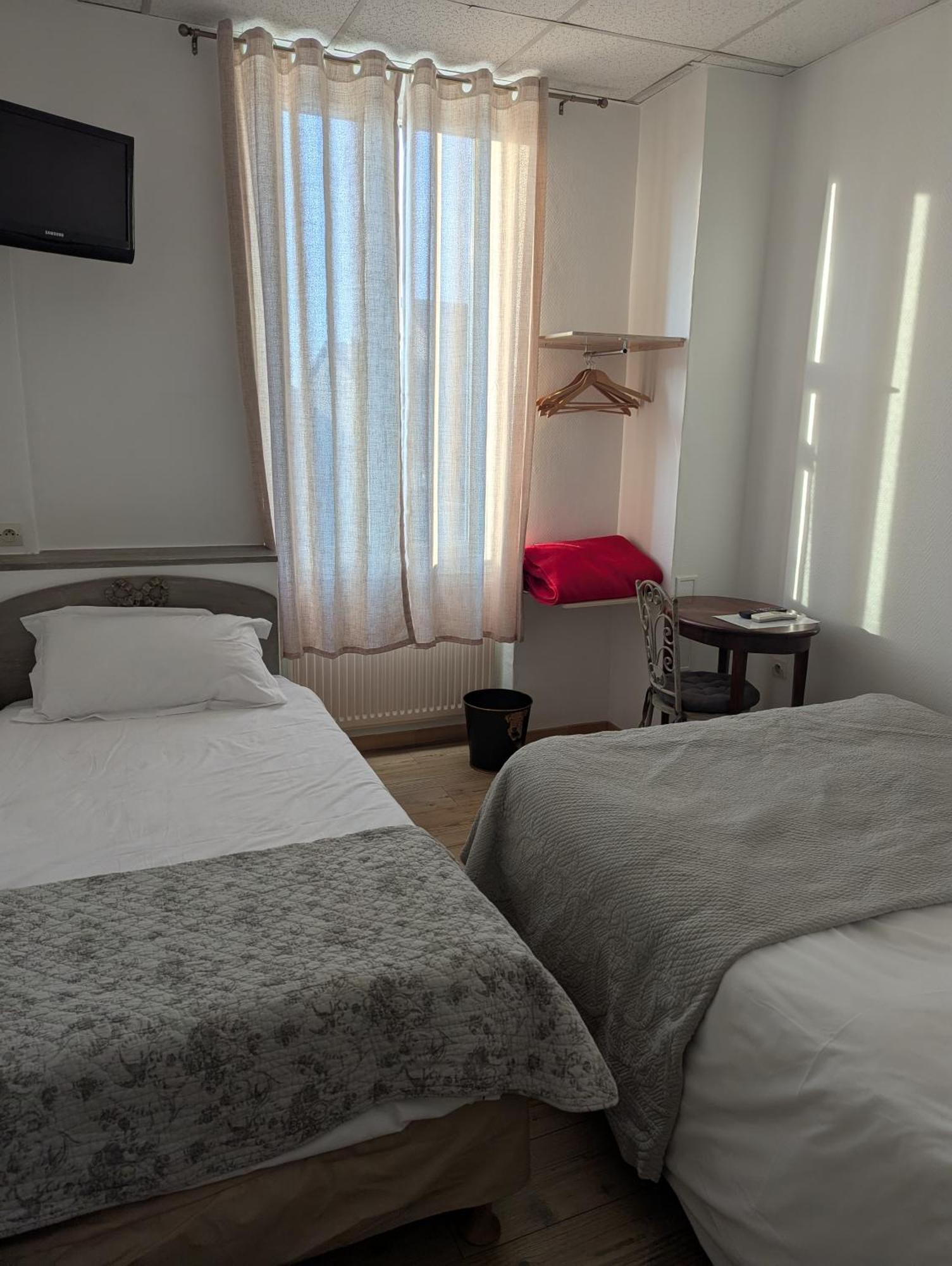 Hotel Du Parc Montélimar الغرفة الصورة