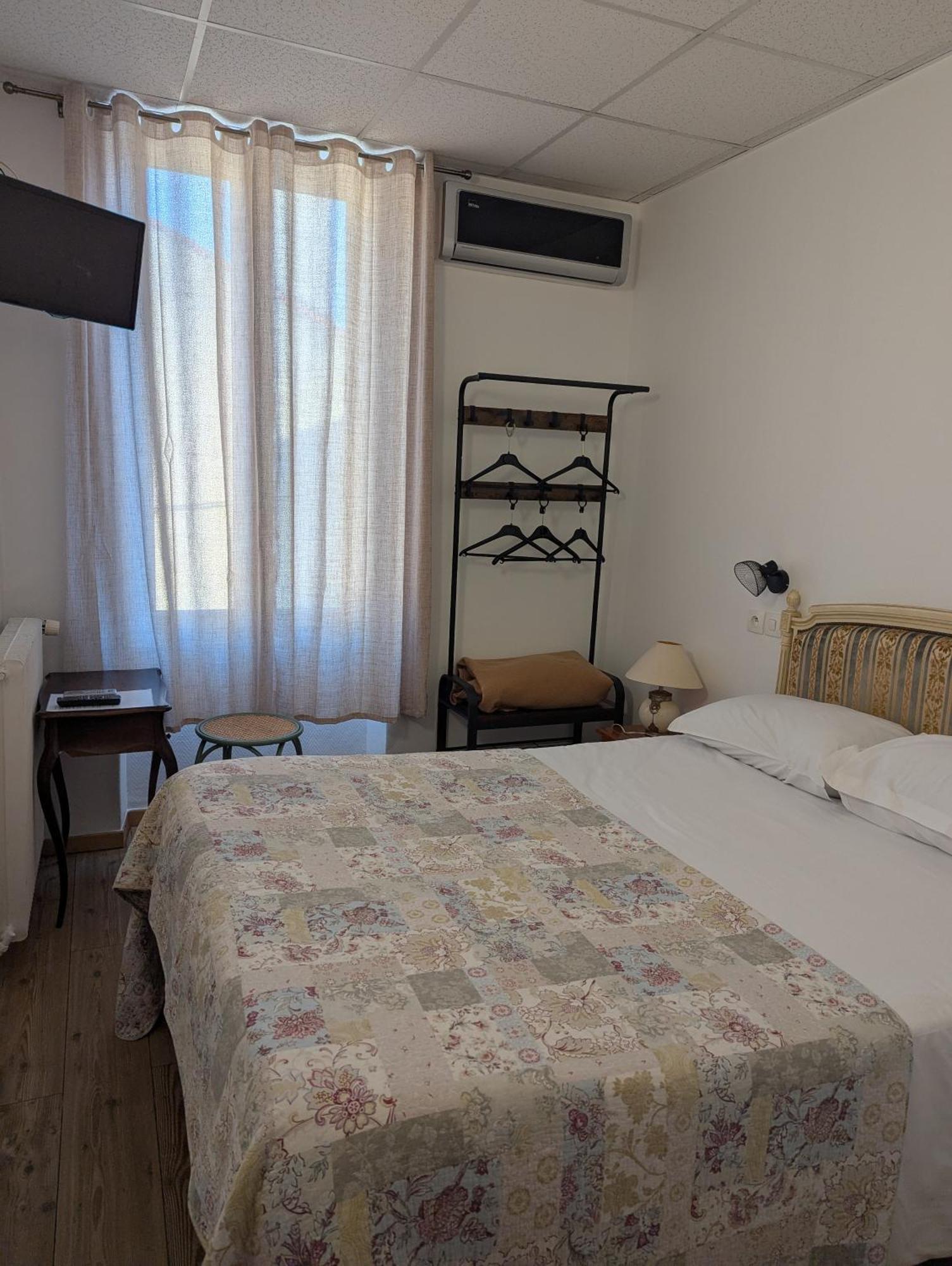 Hotel Du Parc Montélimar الغرفة الصورة